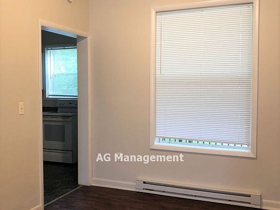 4th image of 17 Clairmont Pl APT B