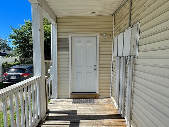4th image of 211 W 27th St APT 1