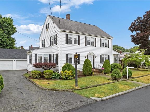 2nd image of 24 Bel Air Dr