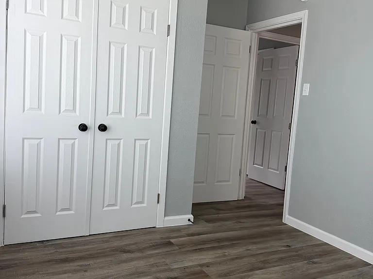 12 Pershing Dr — Photo 6