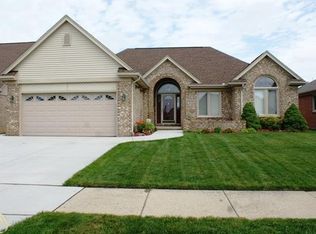 34222 Pioneer Rd, Fraser, MI 48026