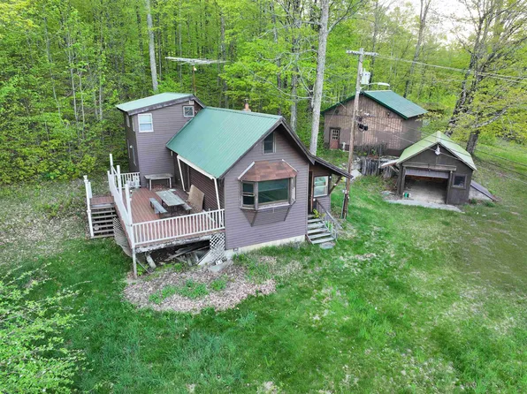 841 Farrar Road, Chester, VT 05143