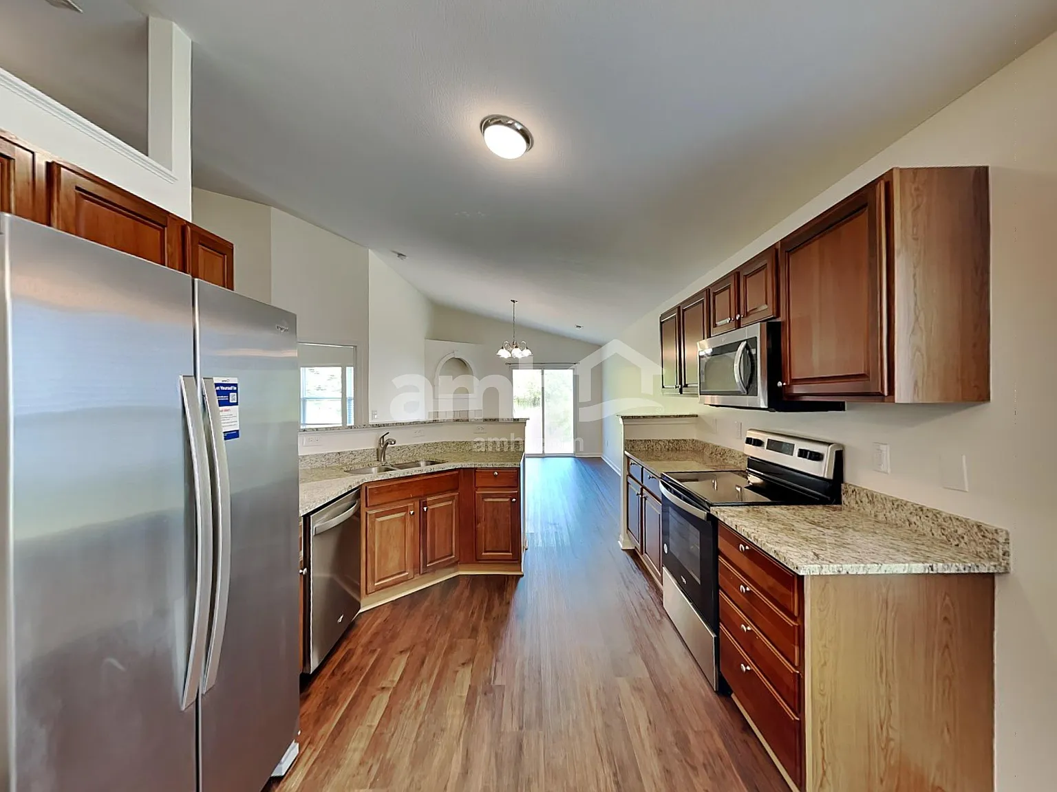 3 bed, 2.0 bath, 1584 sqft, $2,250 — Photo 3