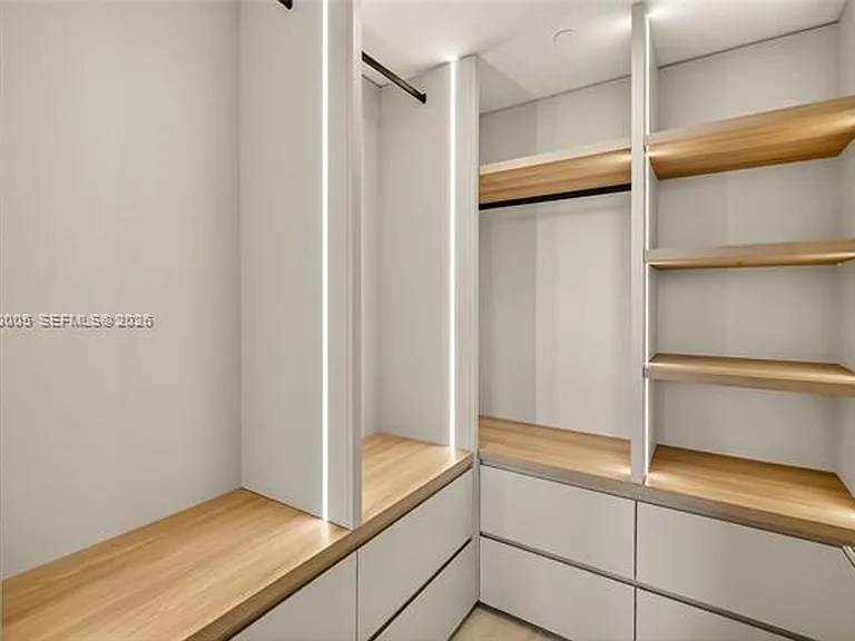 77 5th St #4202 — Photo 30