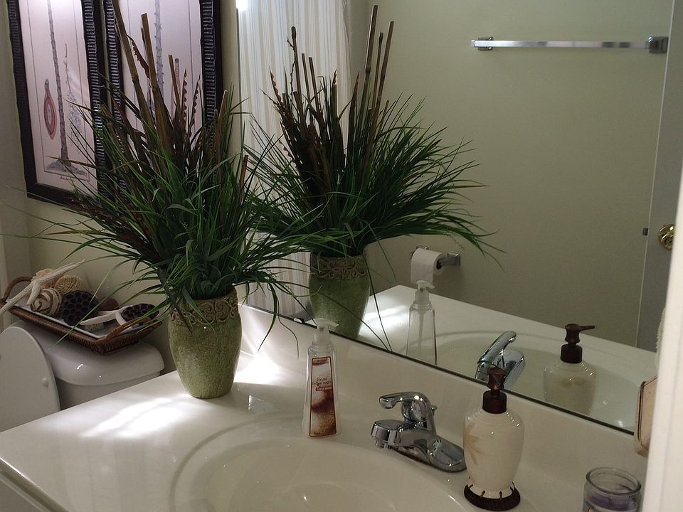 1st image of 226 Regency Dr