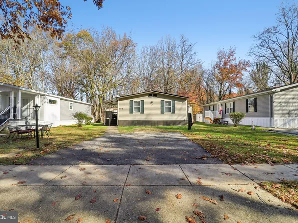 190 Boones Dr, Lothian, MD 20711