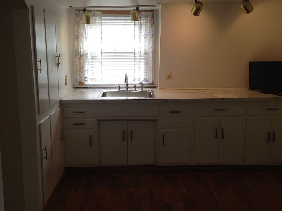 1st image of 3532 N Ottawa Ave #2