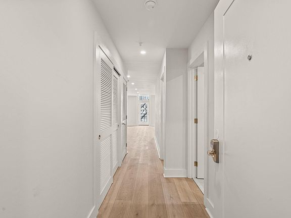 5th image of 253 N 3rd St #3R