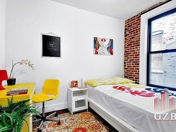 3rd image of 282 Manhattan Ave #B2