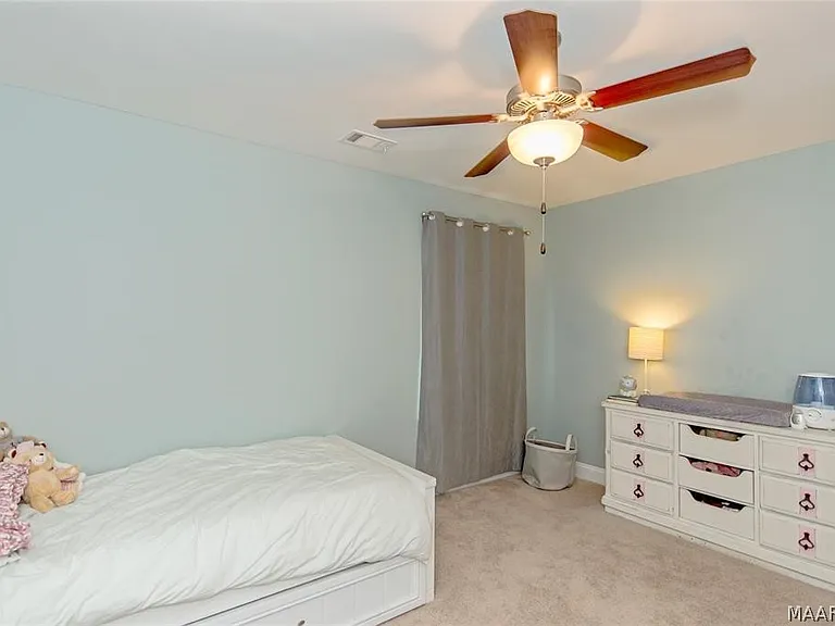 1123 Benjamin Way — Photo 14