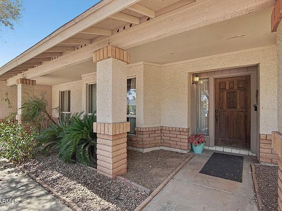 4th image of 5410 E POINSETTIA Drive