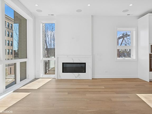 5th image of 2414 N Southport Ave #3