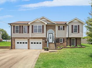 1138 Lamont Ct, Clarksville, TN 37042