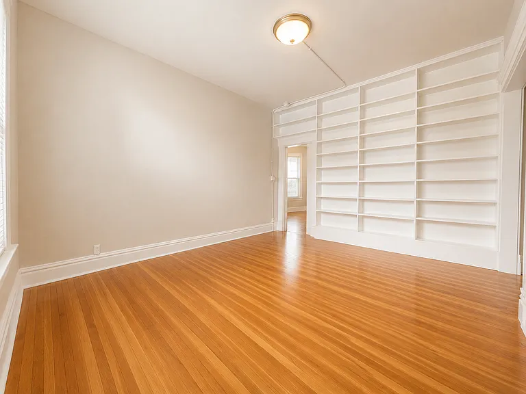 1000 Carteret Ave #1 — Photo 4