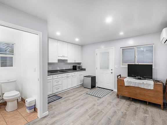4th image of 5048 Almaden Dr