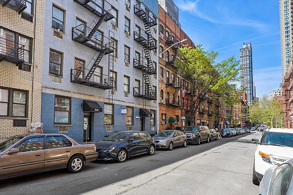 Rented by Cooper & Cooper Real Estate | media 3