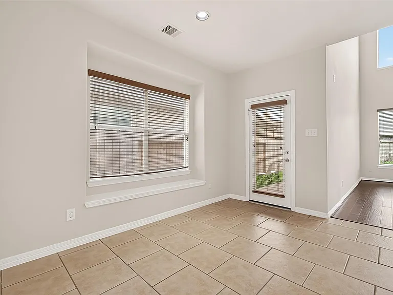 24526 Avellino Ct — Photo 16