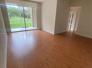 9755 NW 52nd St APT 110, Doral, FL 33178