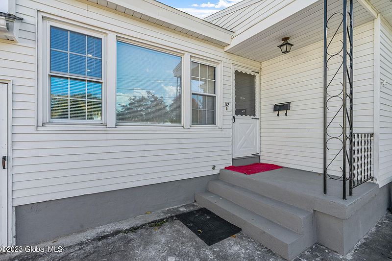4th image of 112 Daniels Avenue