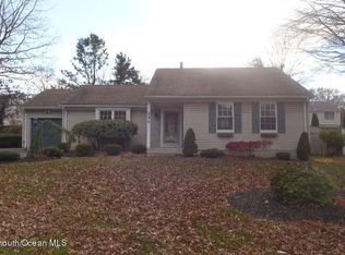 257 Oak La, Manchester, NJ 08759