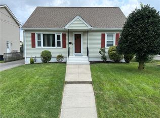 15 Chappy St, Cranston, RI 02920