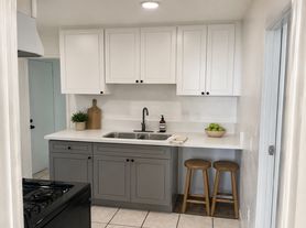 4072 1/2 W Century Blvd, Inglewood, CA