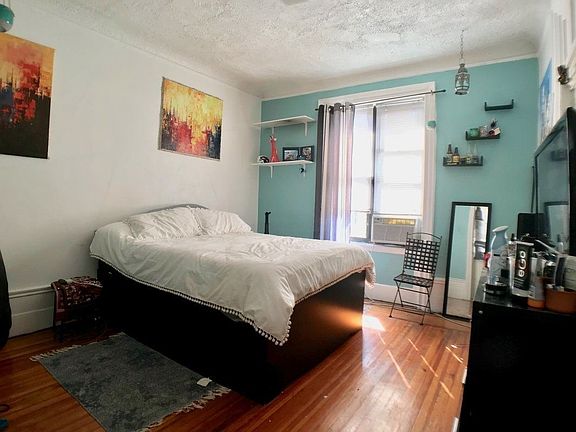5th image of 523 W 157th St APT 5c