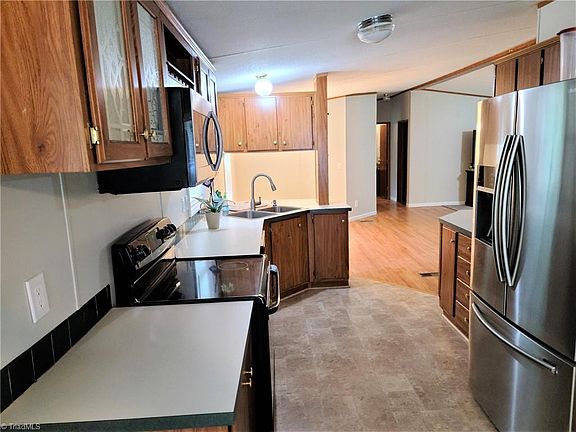 5th image of 7725 Alandale Ln