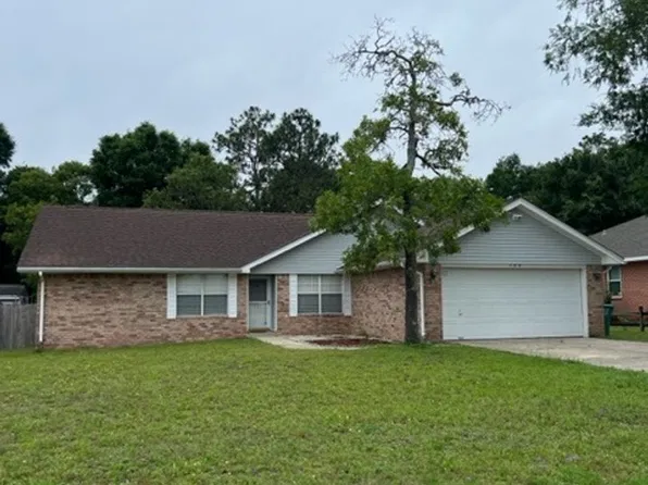 139 Steeplechase Dr, Crestview, FL 32539
