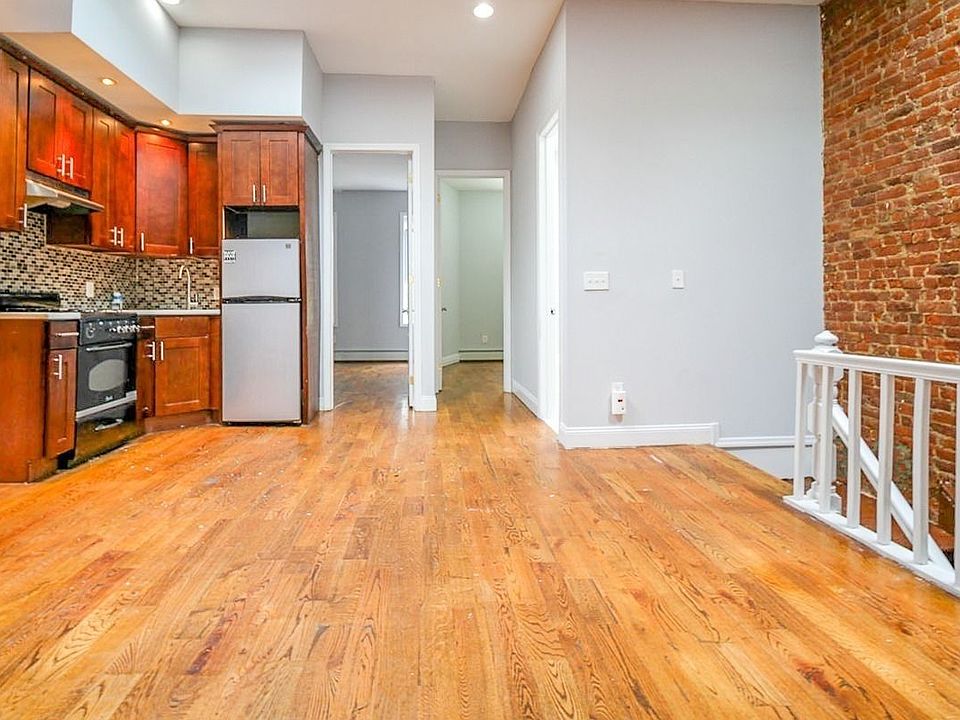 1st image of 402 Chauncey St #A3