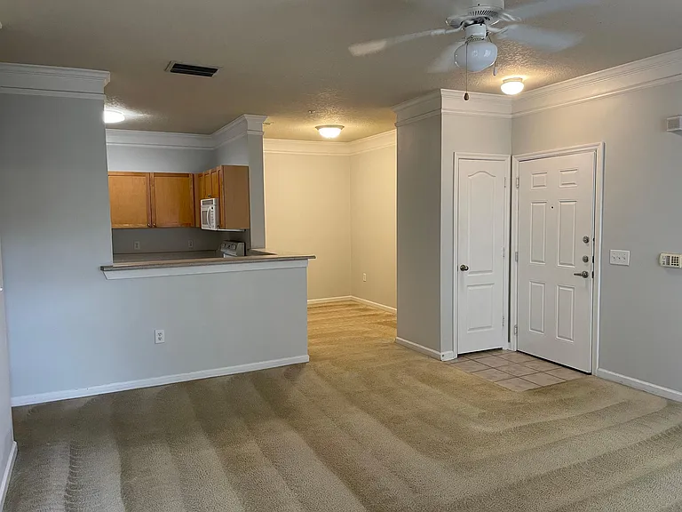 8848 Villa View Cir #303 — Photo 5