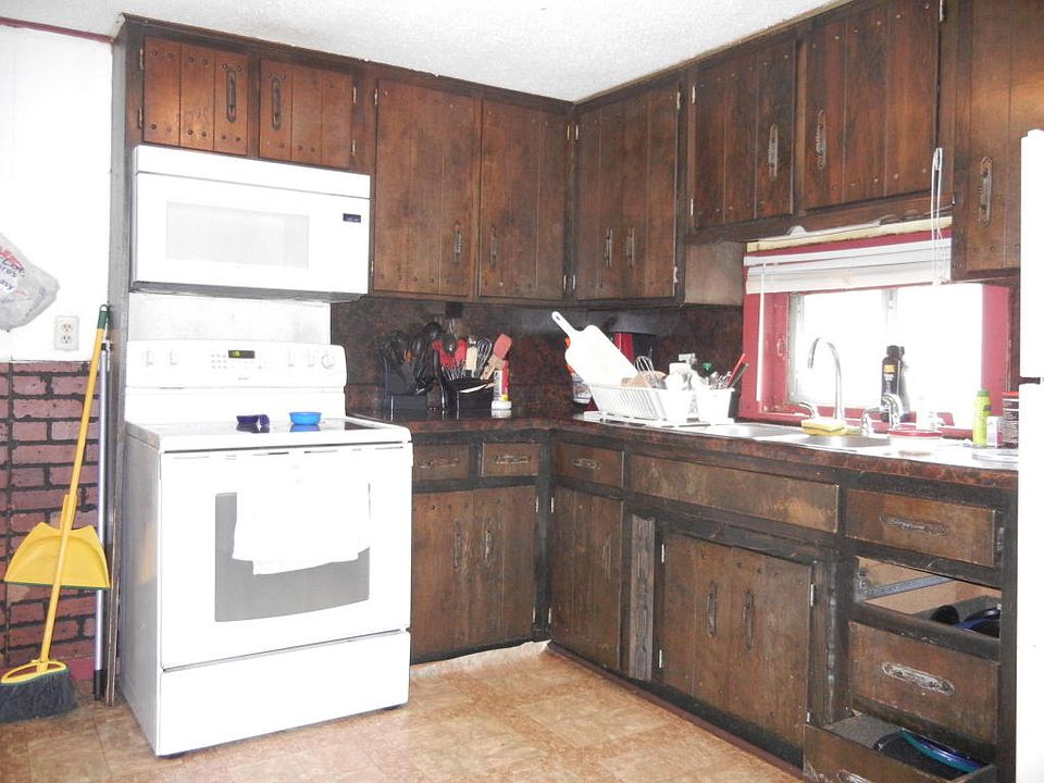 2nd image of 2244 N Travis Ave