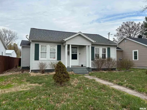 606 N 16th St, Murphysboro, IL 62966