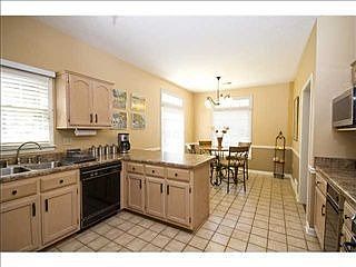 4th image of 1868 River Park Dr