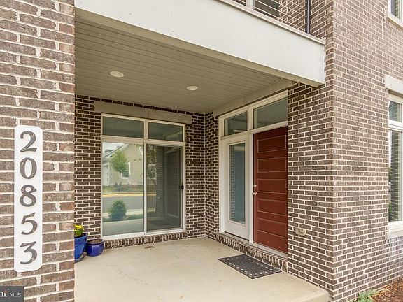 3rd image of 20853 Ashburn Heights Dr