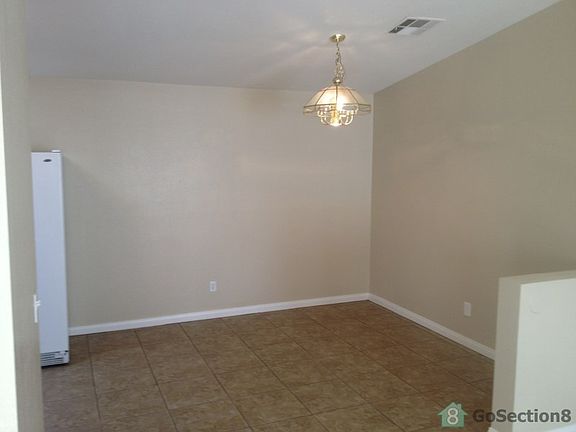 3rd image of 2124 Peach Hill Ave