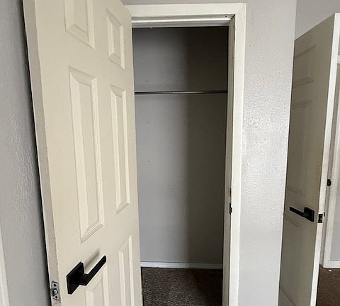 4th image of 319 N McKinley Ave