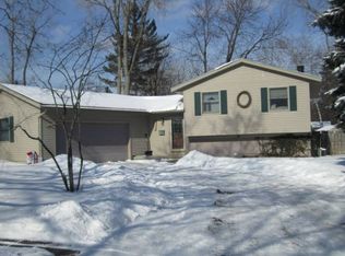 3005 Canterbury Dr, Midland, MI