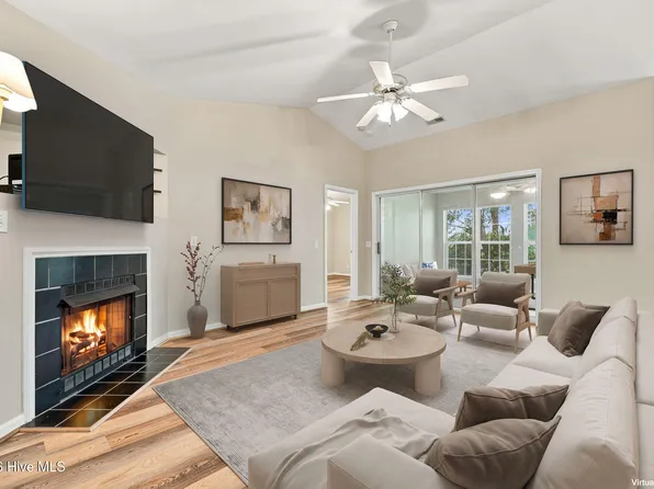 2209 Locksley Woods Drive #G, Greenville, NC 27858