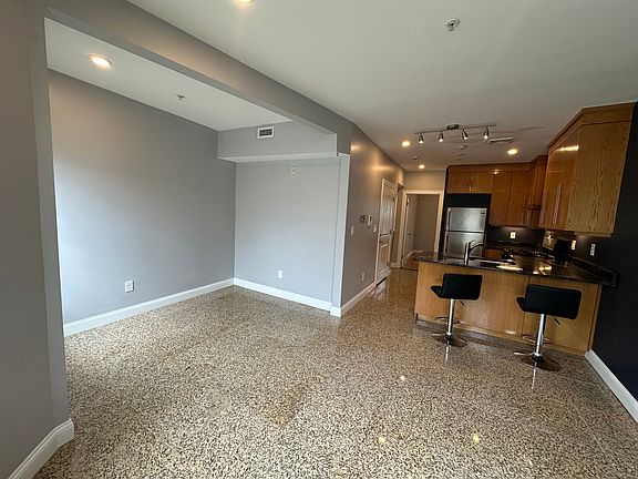 4th image of 8 Bard Ave #2