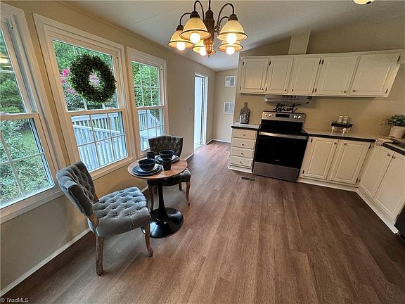 5th image of 5052 Friendship Circle Rd