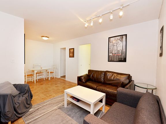 3rd image of 321 E 48th St APT 6D