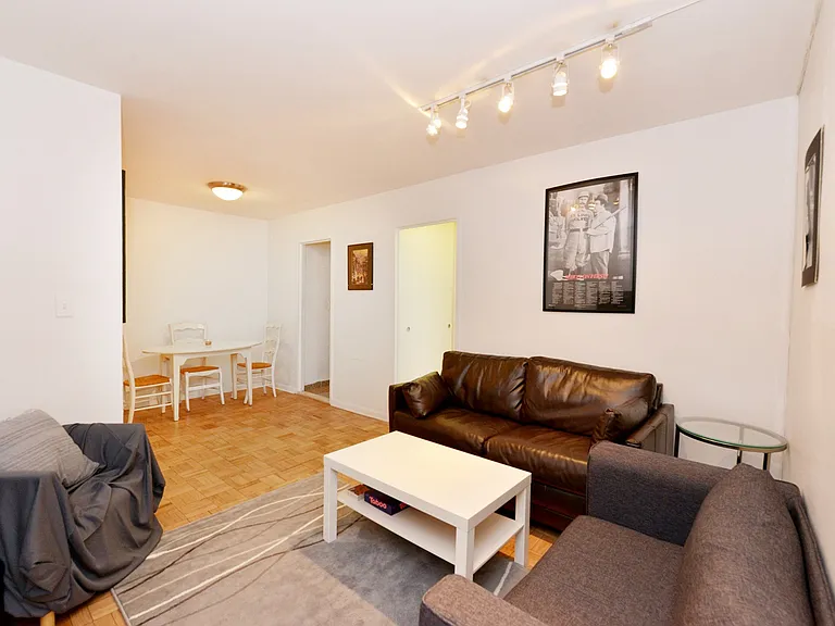 321 E 48th St #6D — Photo 3