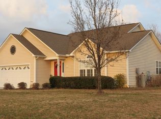 108 Bur Oaks Blvd, Newport, NC 28570