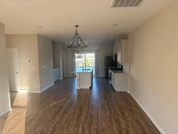 3rd image of 1621 Clayfire Dr