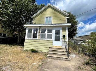 214 Edwards St, Waterloo, IA 50703