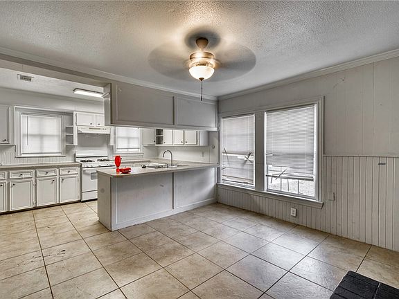 5th image of 1505 Echols St #B