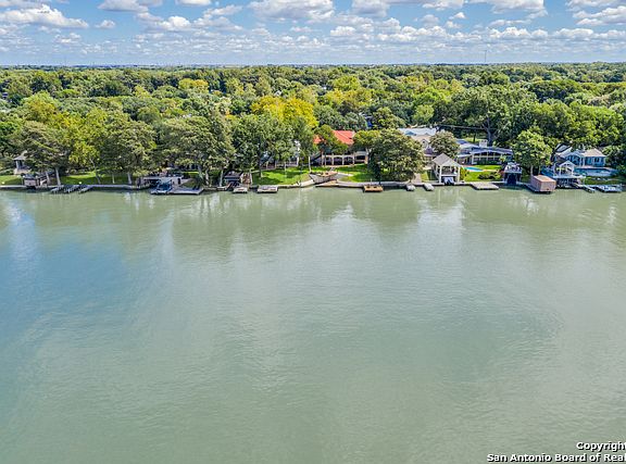 5th image of 531 Admiral Benbow Ln