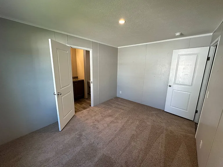 31 Highlander Ave #41 — Photo 6