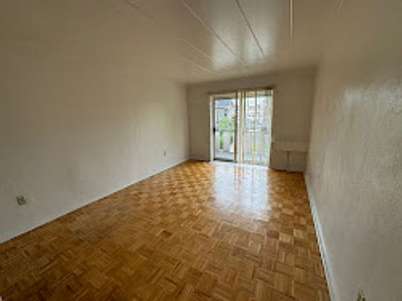 2nd image of 900 S Negley Ave APT 7